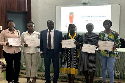 Côte d’Ivoire/Université Nangui Abrogoua (UNA) : des bourses de recherches doctorales et des bourses d’incitation aux Sciences remises aux étudiants