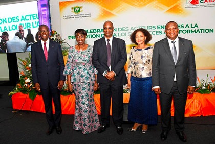 Les lauréats des Prix « KEBE YACOUBA pour l’accès à l’information » et « N’GOLO COULIBALY pour la prévention, la lutte contre la corruption et les infractions assimilées » distingués