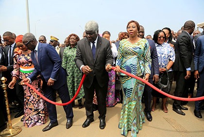 Infrastructures: le premier ministre procède à l'ouverture des voies de la Y4, 4e pont,  l'échangeur de Macaci et le tunnel d'Abobo