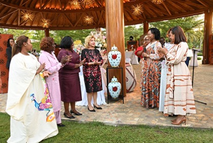 Cérémonie de presentation des voeux de nouvel an des femmes de côte d'ivoire à la premiere dame