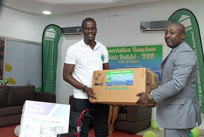 Cérémonie de remise de dons de matériels médico-chirurgical à l'Union nationales des coopératives d'épargne et de crédit de Côte d'Ivoire
