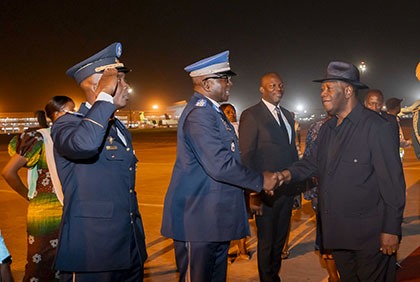 Arrivée du Président de la République, Alassane Ouattara à Abuja au Nigéria