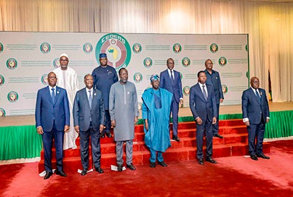 Ouverture du Sommet extraordinaire de la CEDEAO à Abuja (Nigeria)