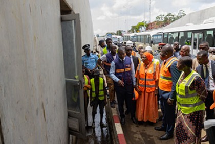 Visite du ministre de l’équipement et de l’entretien routier du chantier des travaux de construction du tunnel d'Abobo