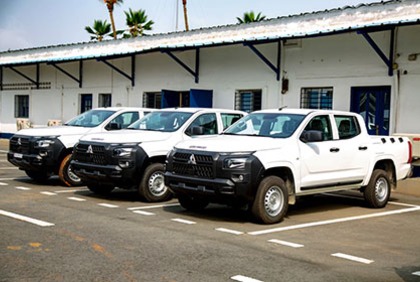 Cérémonie de remise d'équipement de sécurité routière à la gendarmerie nationale