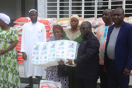 Action sociale : Cérémonie de remise de dons de l'ONG GECER-LEDEA à  des populations d'Abobo 