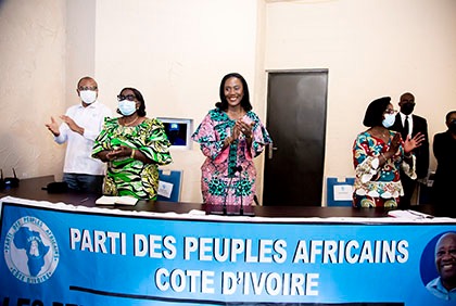 Rencontre entre Nady Bamba Gbagbo et deux mouvements de femmes pro-Gbagbo issus de la commune de Marcory
