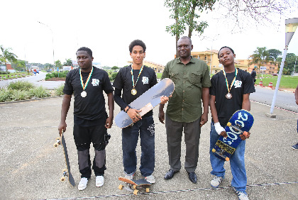 Sport : Compétition de skateboard de Côte d'Ivoire skate à l'université Félix Houphouët Boigny de Cocody