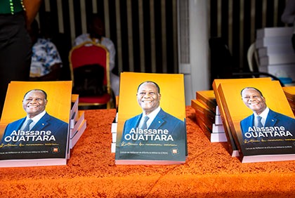 Cérémonie de dédicace de l'ouvrage: Alassane Ouattara, l'artisan du renouveau ivoirien
