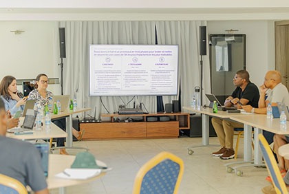 Médias : des formateurs de Financial Times renforcent les capacités des équipes de Weblogy en intelligence artificielle