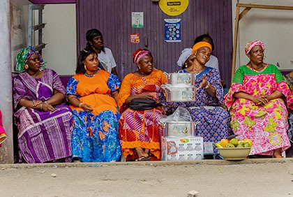 La fintech Wave et l'Association des Femmes de COCOVICO célèbrent les droits des femmes
