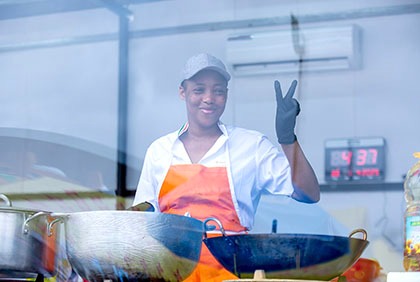 Record Guinness : Ambiance autour de Zeinab Bancé à 24h de la fin