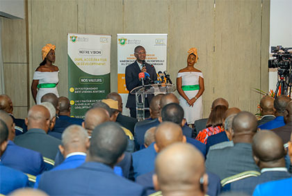 Performance des entreprises publiques : Moussa Sanogo échange avec les dirigeants sociaux sous sa tutelle