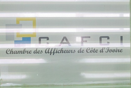 Affichage publicitaire en Côte d’Ivoire : Le Collectif des professionnels dénonce des démantèlements 