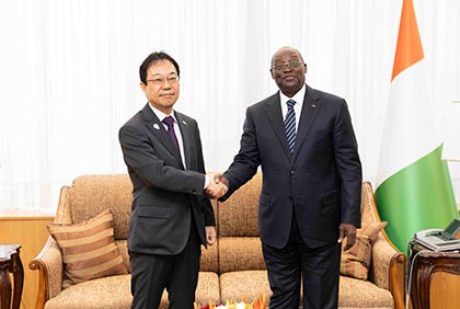 Côte d’Ivoire : l’Ambassadeur du Japon au Palais présidentiel