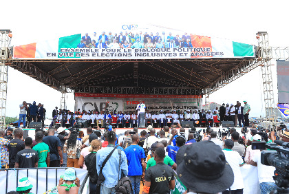 Élections présidentielles 2025 : Giga  meeting de la Coalition pour l'alternance pacifique en Côte d'Ivoire à Yopougon Ficgayo