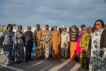 Jacqueville : La Grande Chancelière Honoraire offre du matériel d'une valeur de 59 millions FCFA aux femmes et aux populations