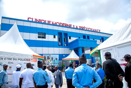 Santé: les policiers de Côte d’Ivoire se dotent d’une clinique moderne 