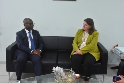 Diplomatie: l’Ambassadrice du Canada en Côte d’Ivoire en visite à l'Institut de Cardiologie d’Abidjan 
