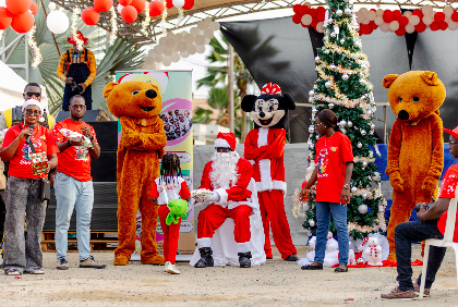 Noël 2025 : l’ONG Cœur Glorieux célèbre Noël avec près de 500 enfants