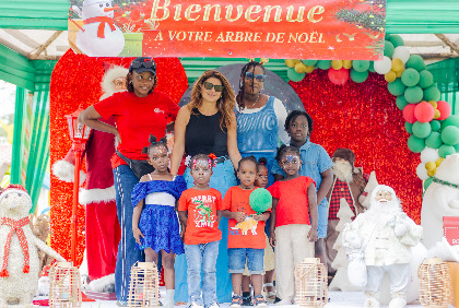 Côte d’Ivoire : L’Hôpital Mère-Enfant de Bingerville célèbre Noël avec près de 400 enfants