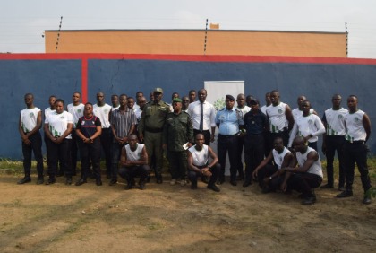 Côte d’Ivoire : les pompiers plantent une cinquantaine d’arbres forestiers dont l’Akpi, le G-Melina et l’Albizia