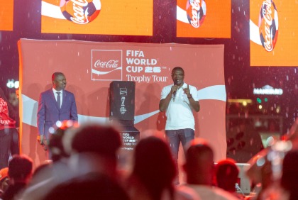 Football : le Trophée de la Coupe du Monde de la FIFA™ au cœur de la ferveur populaire ivoirienne