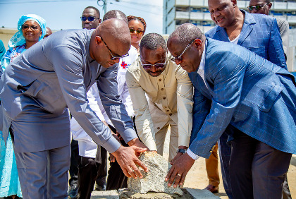 Santé : Pose de la 1ère pierre de  l’extension de la pédiatrie du Centre des Grands Brûlés d’Abidjan