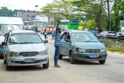 Cocody: Délocalisation provisoire d’une gare de véhicules de transport au carrefour La Vie en raison des travaux du BRT