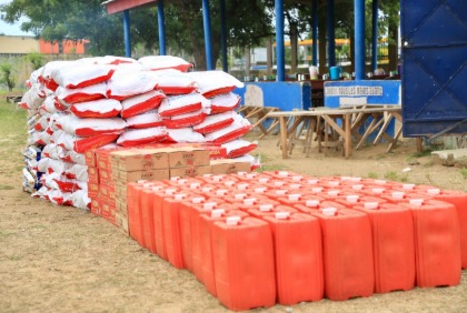 Pérennisation des cantines scolaires à Jacqueville : la Grande Chancelière Honoraire soutient les élèves par un don de vivres