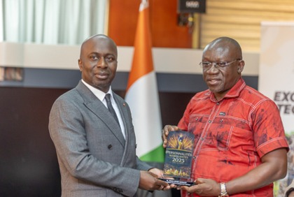 « Personnalités Marquantes 2025 » : Jean-Louis Moulot honoré en présence des organisateurs à Abidjan