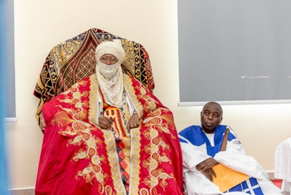 Coopération ivoiro-camerounaise : le Sultan Roi des Bamoun en mission économique et culturelle à Abidjan