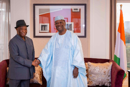 En marge du sommet Africa Forward, Alassane Ouattara s’entretient avec son homologue libérien