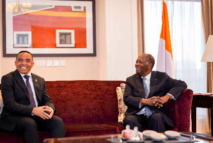 Entretien du Président de la République, S.E.M. Alassane OUATTARA avec le Président de la Refondation de la République de Madagascar
