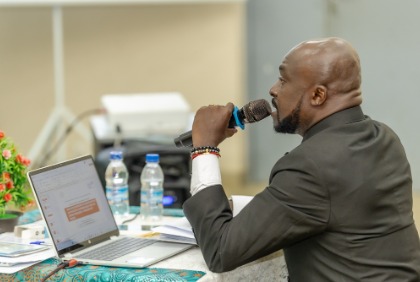  UFHB / Soutenance de thèse : Koutouan Félix Olivier appelle à la révolution numérique des radios de proximité