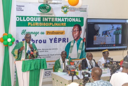 Éducation : l’ENS d’Abidjan rend hommage au professeur Léon Sabrou Yépri et ouvre le débat sur l’avenir de l’école africaine