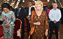 Messe de Noël: La Première Dame, Dominique Ouattara a prié à l`Eglise Sainte Thérèse de l`Enfant Jésus d`Assinie