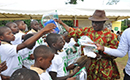 Cérémonie de dons  de kits scolaires