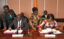 Triple signature de convention entre la Côte d`Ivoire et  la banque mondiale