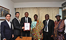 Logements/ Signature d`accord entre Opes Holding , IKDAM Turcs SA et la chefferie villageoise de Blockauss