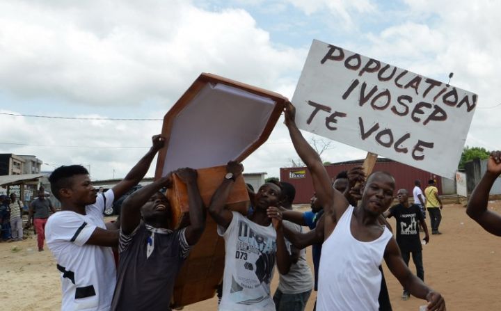 Les pompes funèbres suspendent leur mouvement de protestation devant les hôpitaux ivoiriens