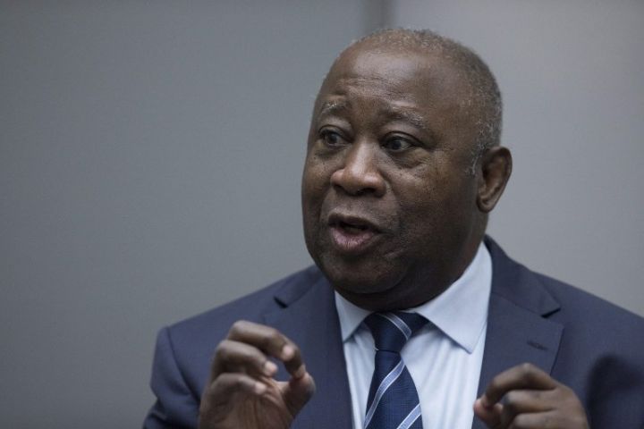 Laurent Gbagbo reçoit ses passeports ordinaire et diplomatique : le communiqué de son avocate Me Habiba Touré