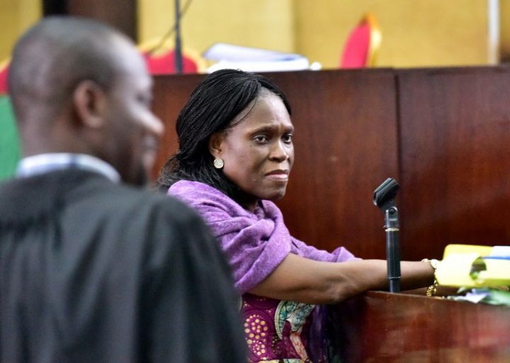 Nouvelle suspension du procès de Simone Gbagbo, la défense exige la comparution des 