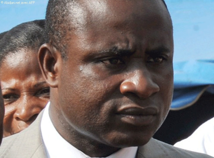 Justice/le procès des 14 militaires renvoyé à mardi