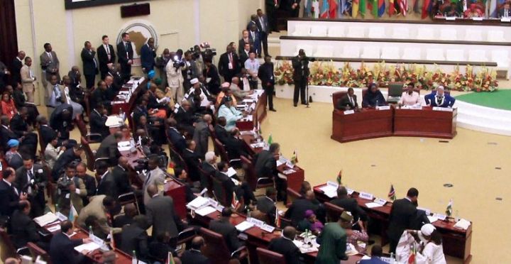 Ebola: l’Union africaine appelle à lever les restrictions aux voyages