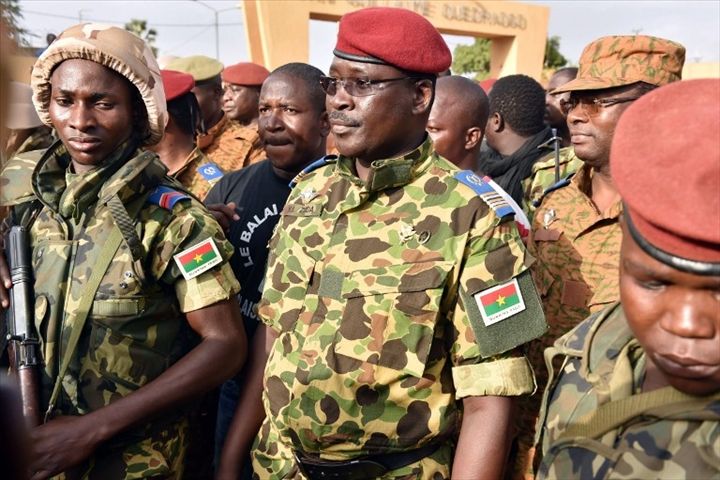 Burkina: l’armée désigne le lieutenant-colonel Zida pour conduire la transition