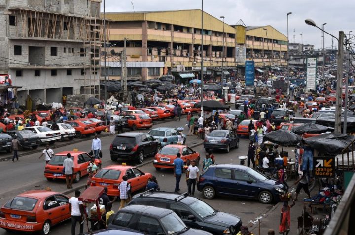 Nouvel an 2018 : Le boulevard Nangui Abrogoua otage des commerçants et clients