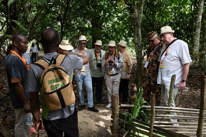 Tourisme / Voyage de prospection sur le terrain en Côte d’Ivoire: Des prêtres-tour-operateurs espagnols entre découverte et spiritualité
