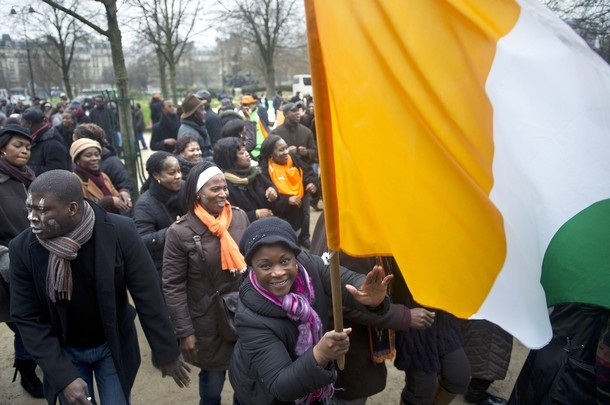 A Paris, samedi dernier : Des centaines d’Ivoiriens  manifestent devant le QG de Sarkozy