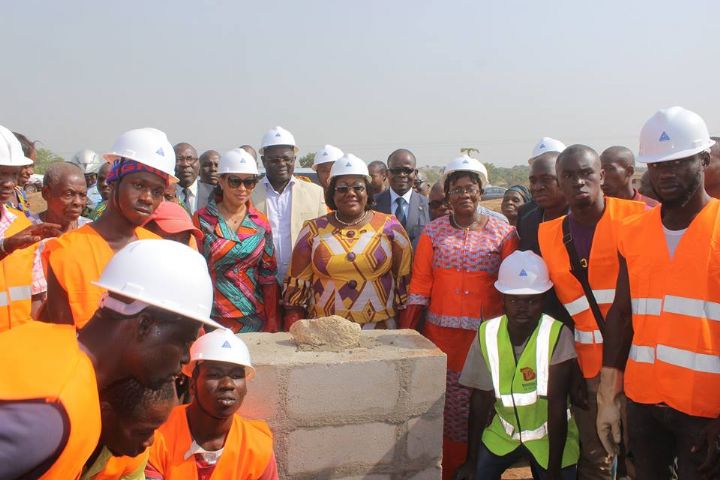 Pose de la première pierre du Centre de Formation aux métiers de valorisation des déchets de la commune de Bouaké